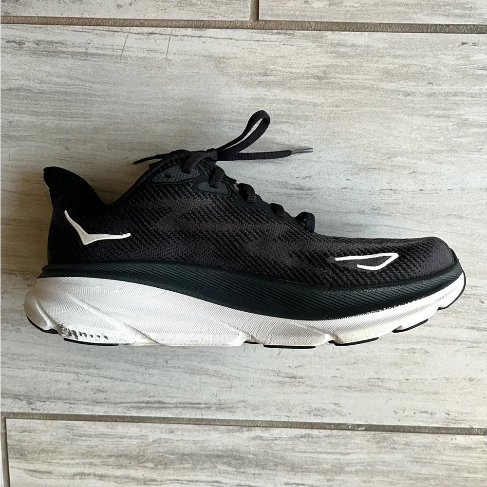 Hoka Clifton 9 - size 8.5 - Picture 3 of 7